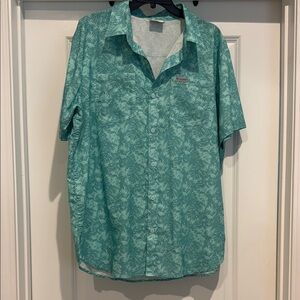 Columbia Green Casual Button Down Shirt